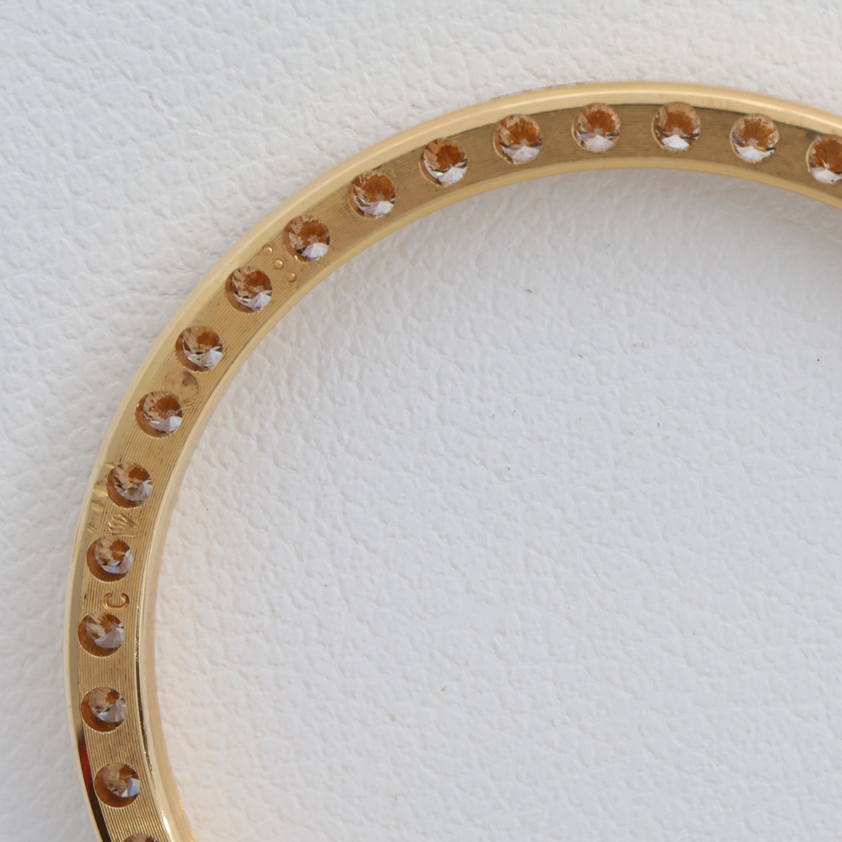 Factory original 44 diamonds 18K yellow gold bezel for Rolex 31mm thumbnail 3
