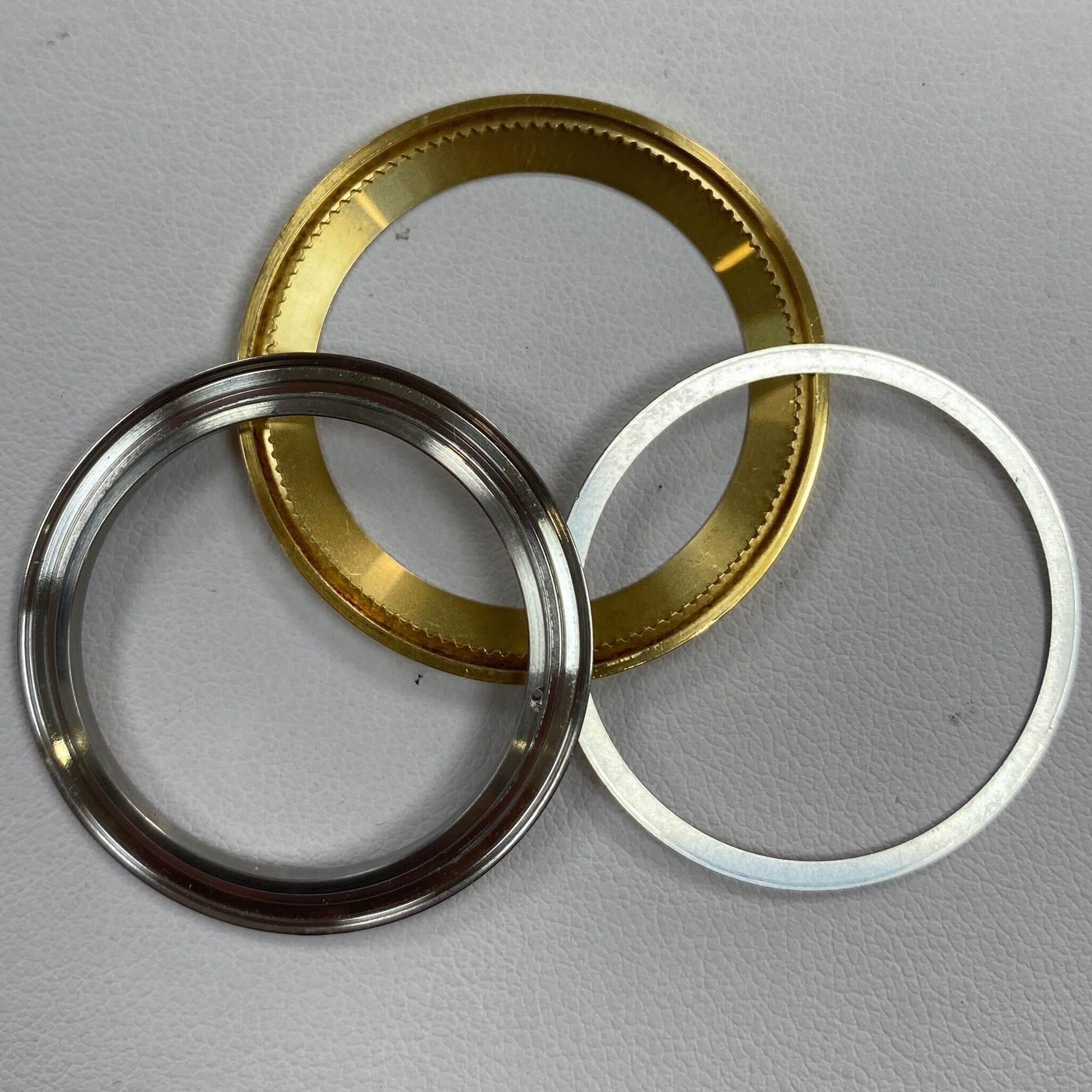 Original bezel for Rolex Yatchmaster 35 mm thumbnail 2