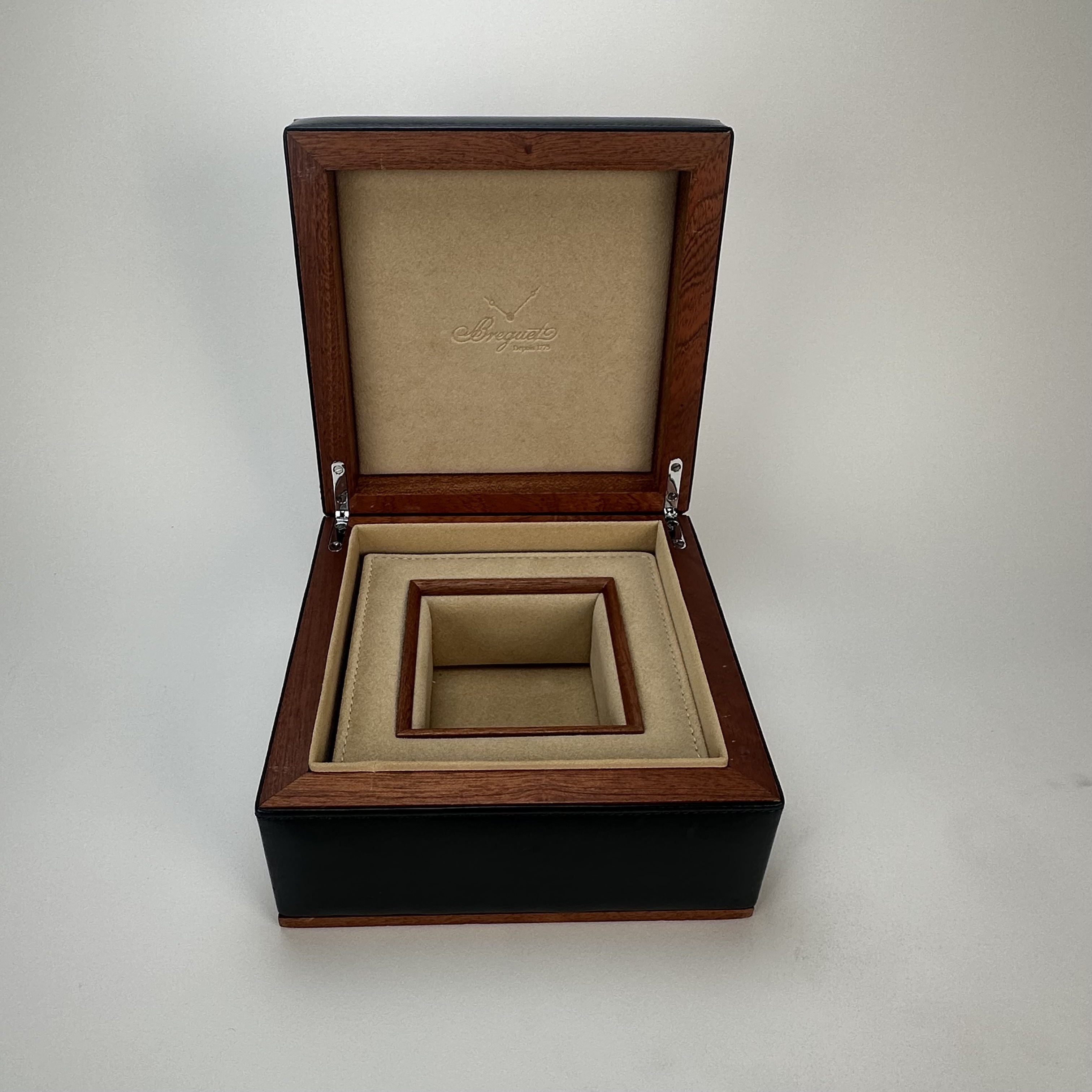 Box Breguet 6.9W x 3.9H x 6.9L thumbnail 1