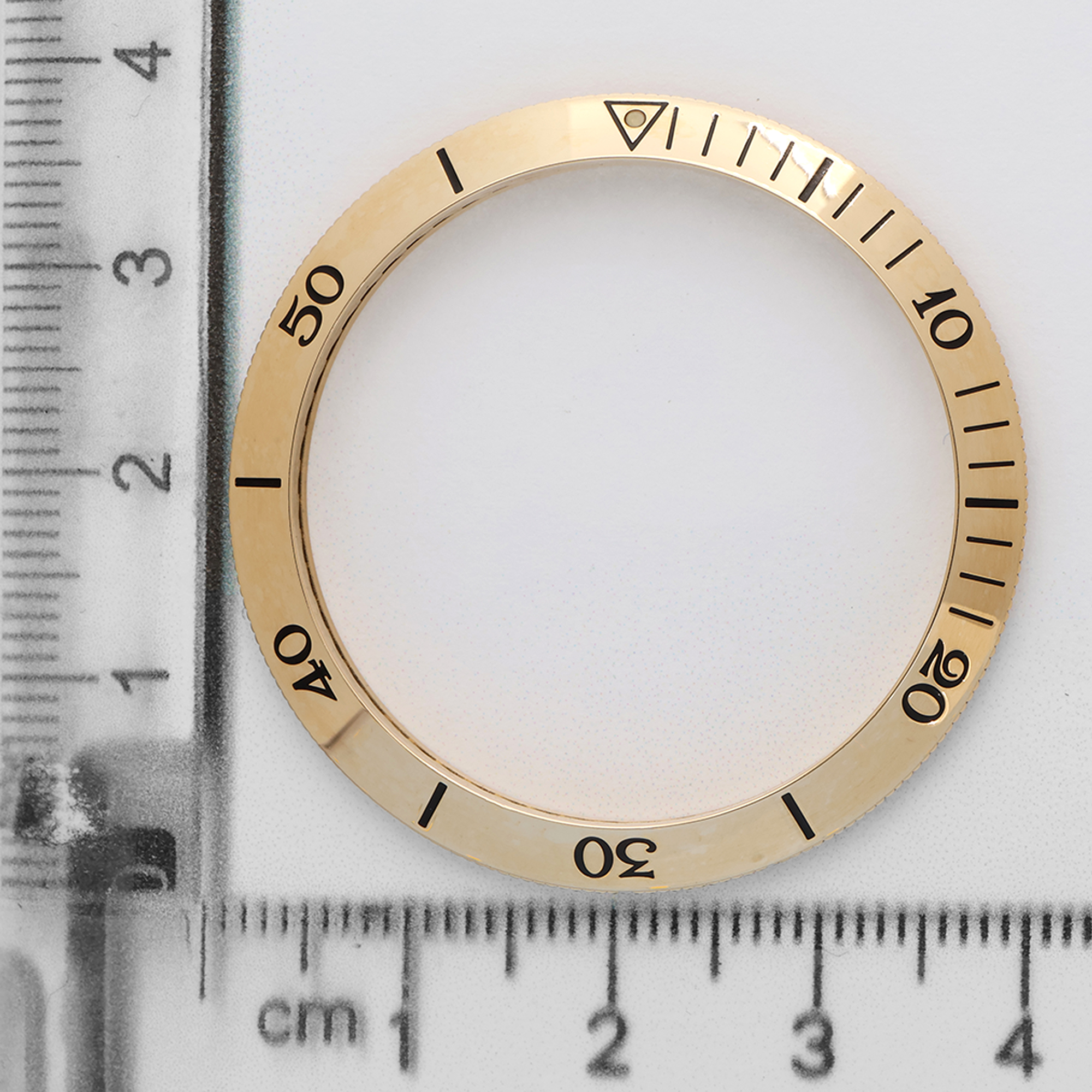 Factory original 18K yellow gold bezel for Cartier Pasha 38mm thumbnail 2