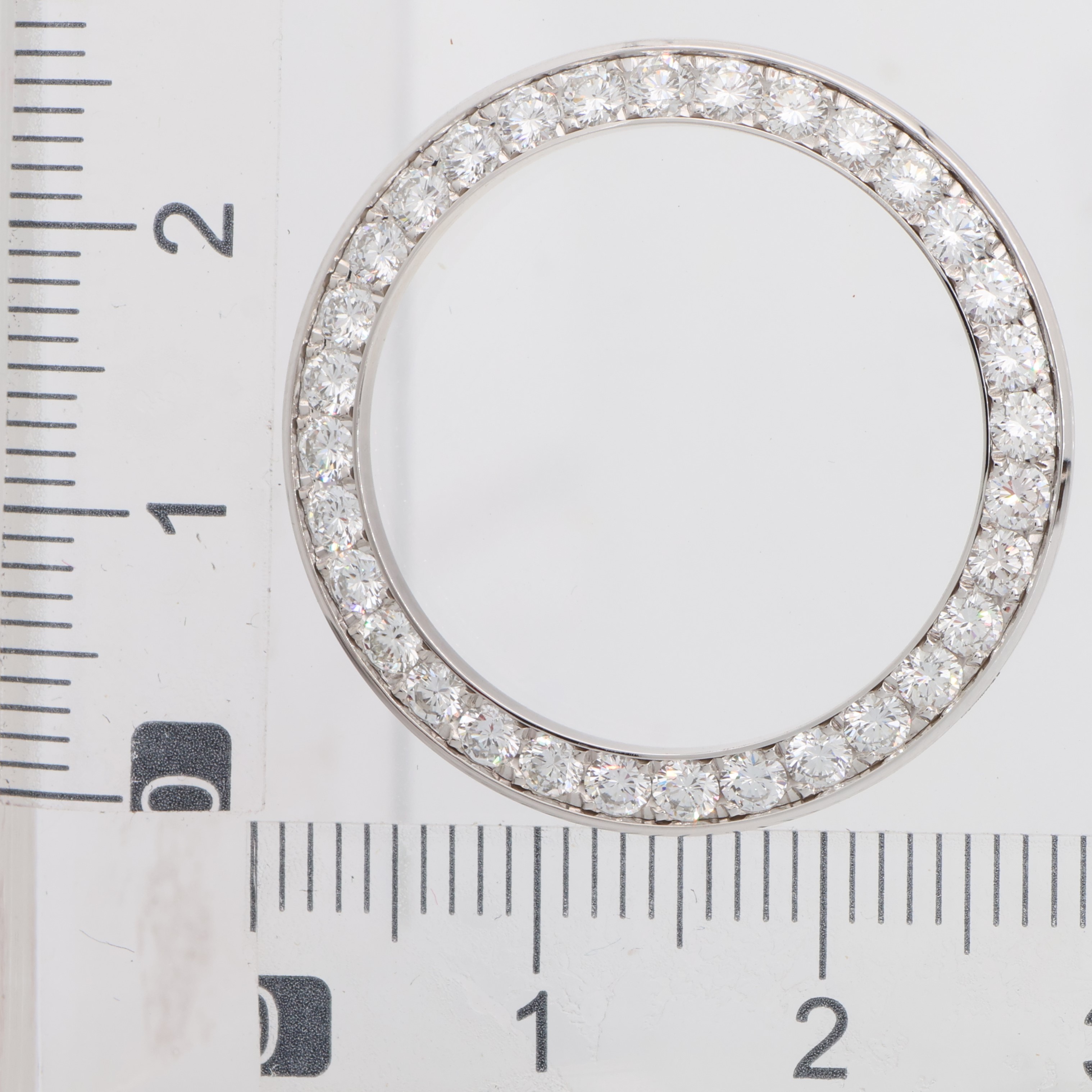 Factory original 1.50 ct. diamond bezel for Rolex 29mm Pearlmaster thumbnail 1