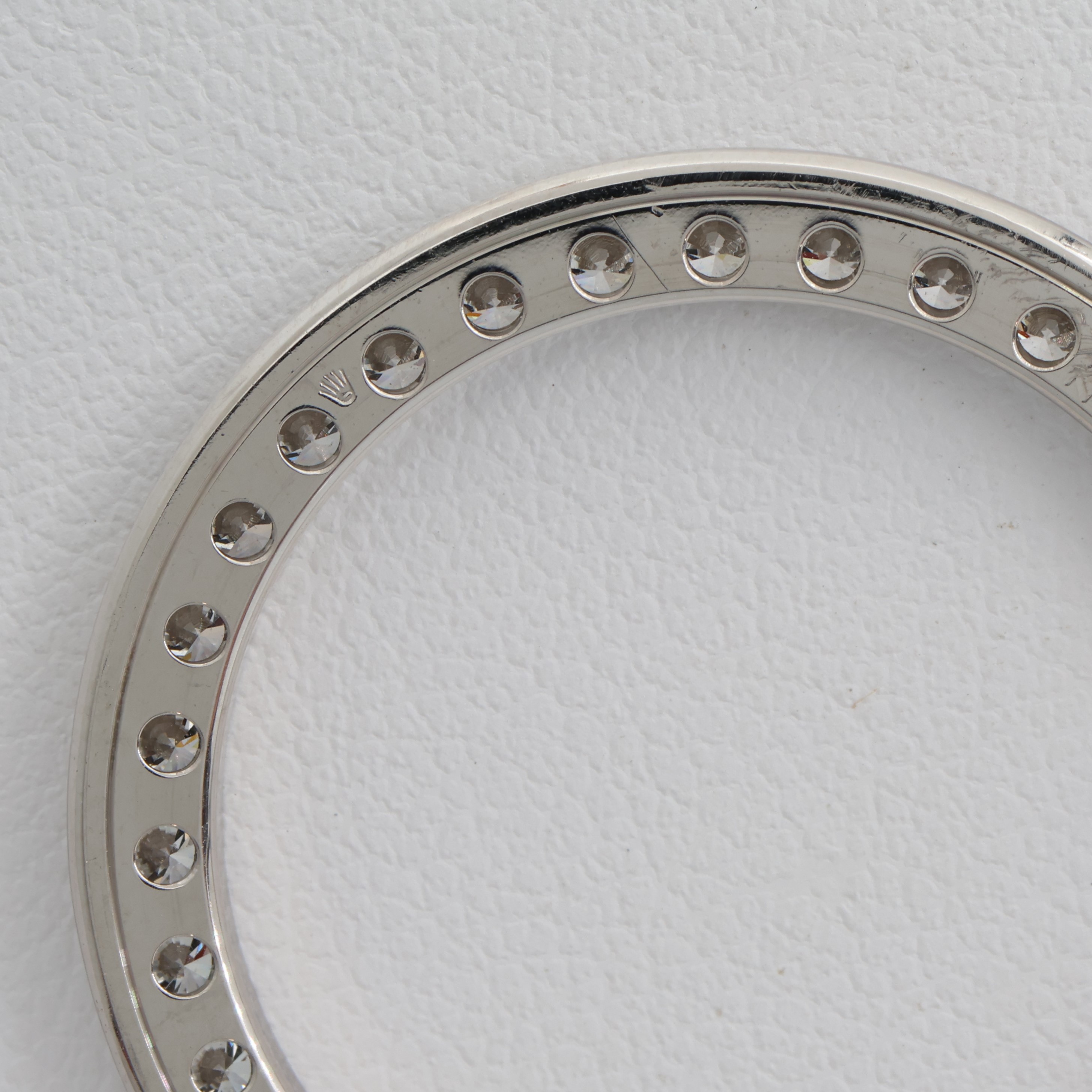 Factory original 1.50 ct. diamond bezel for Rolex 29mm Pearlmaster thumbnail 3