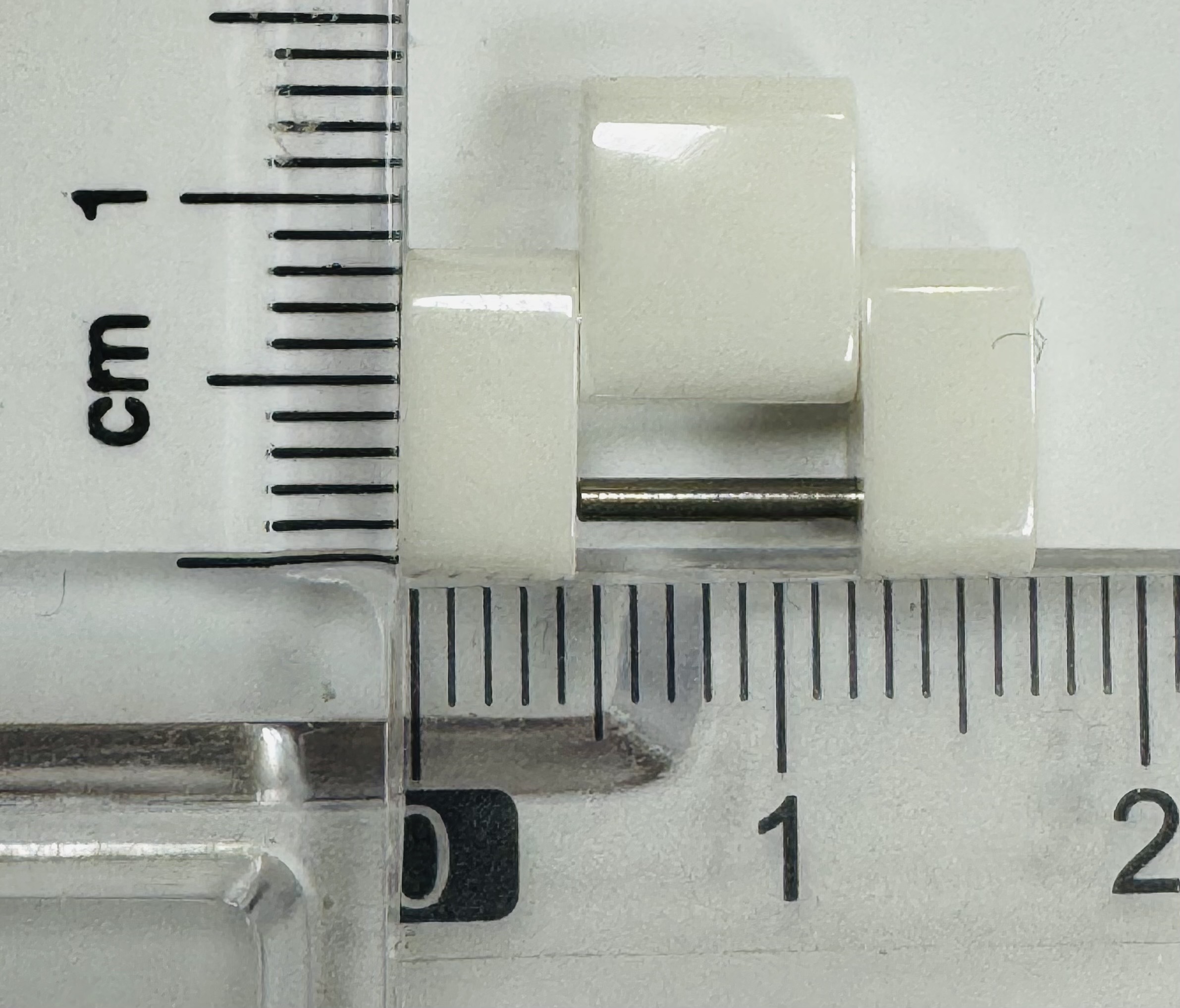 Factory Chanel J12 white ceramic link 16.7 mm wide thumbnail 1