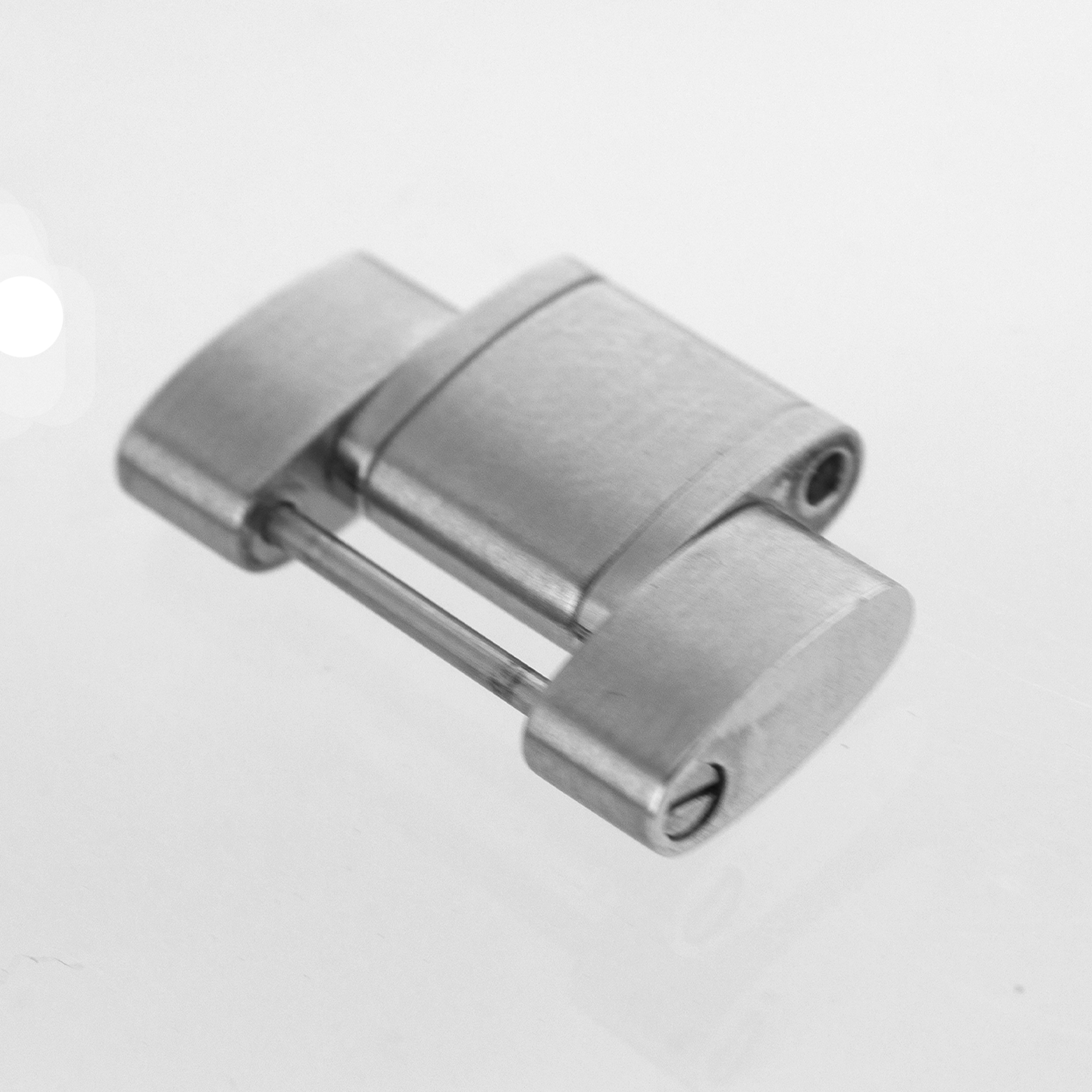 Factory original Unworn Omega stainless steel link 18.0mm for Speed master thumbnail 3