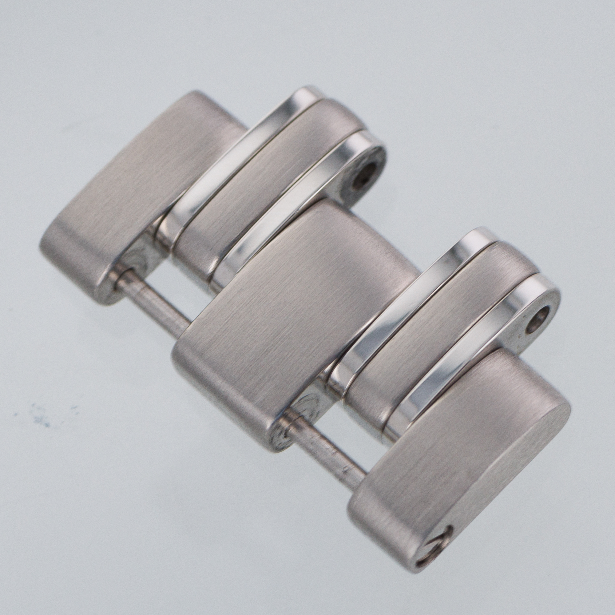 Factory original Unworn Omega stainless steel link 20.0mm for Seamaster Diver thumbnail 1