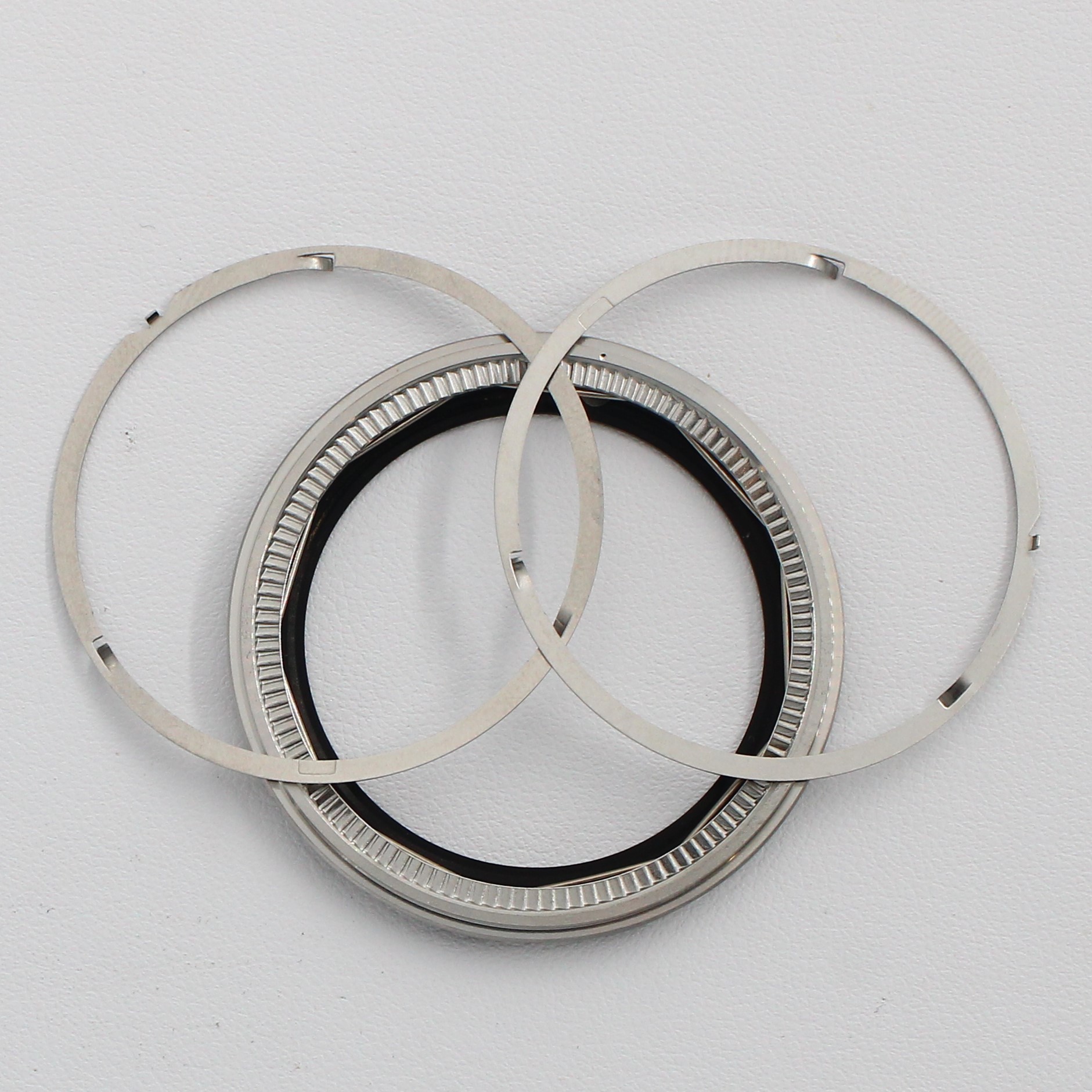 Factory original Omega bezel in very good condition thumbnail 2
