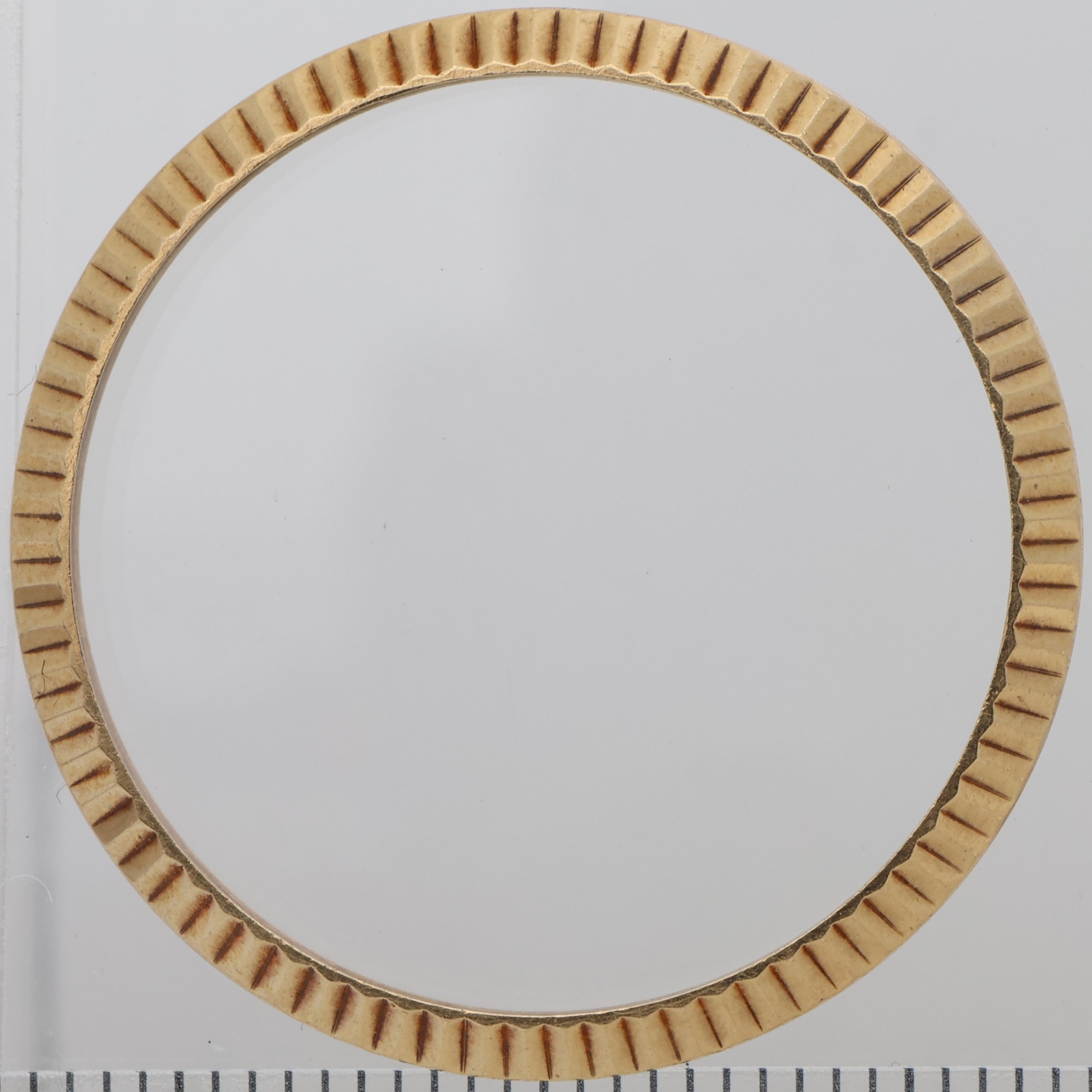 Factory 18K yellow fluted bezel for Rolex 31mm 4 digit reference, has inside cut thumbnail 1