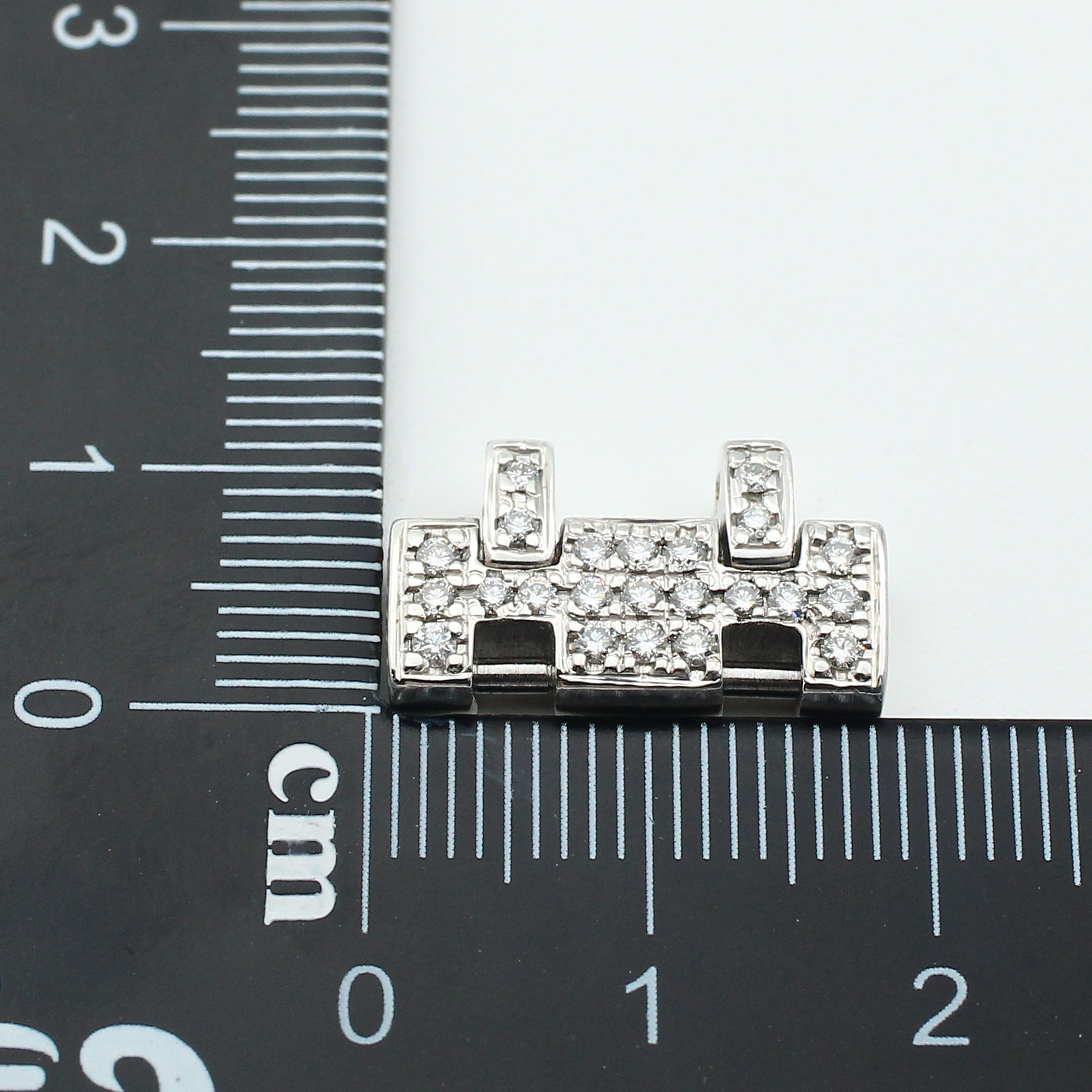 Audemars Piguet solid 18k white gold & factory diamond 18.0mm wide thumbnail 2