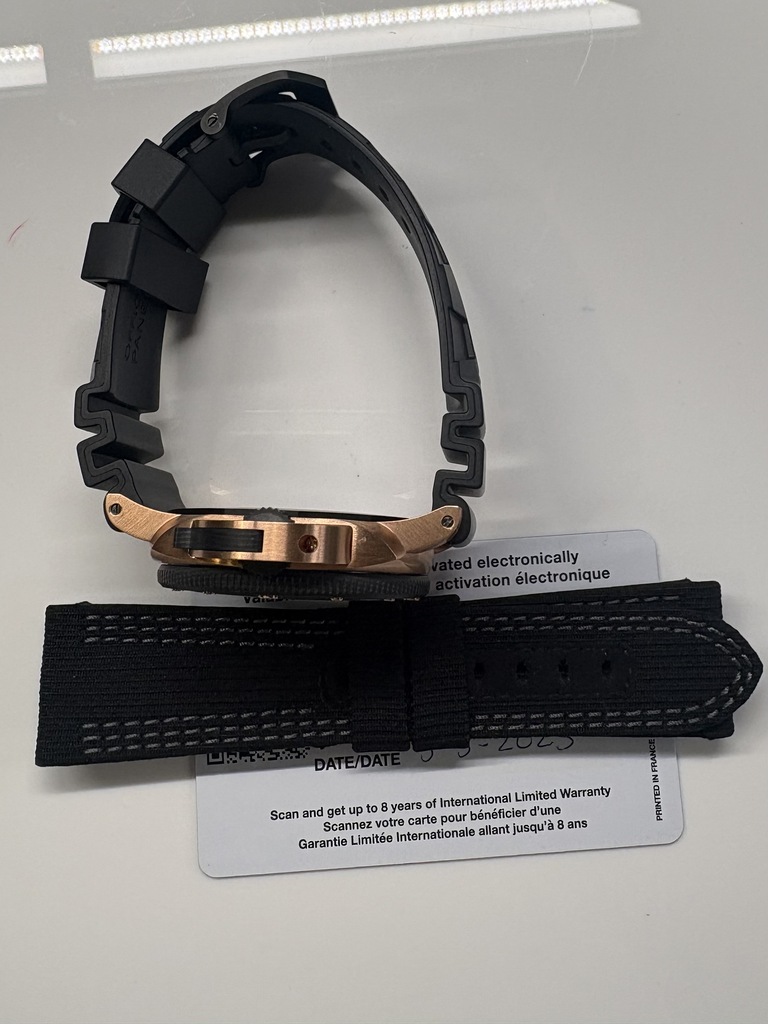 Panerai Submersible PAM 02070 thumbnail 3
