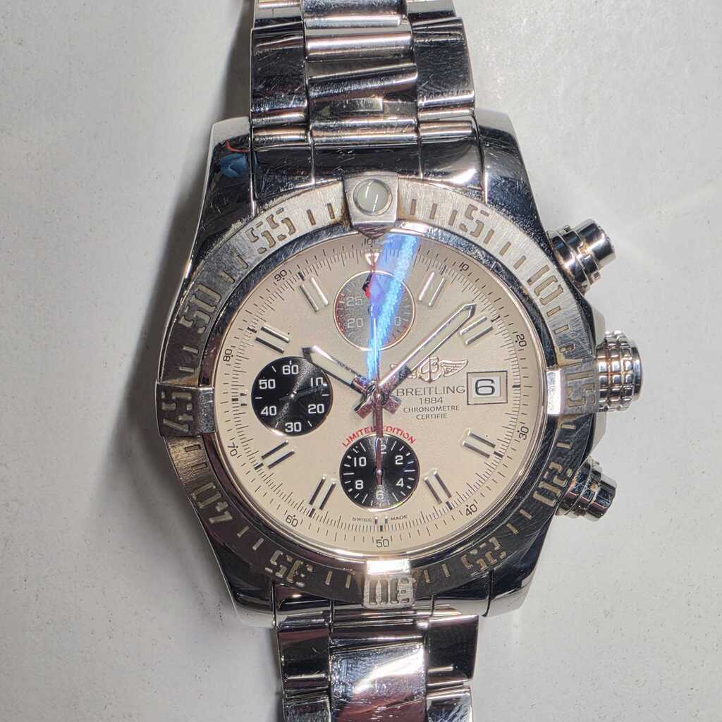 Breitling Avenger II A13381/A339G thumbnail 1