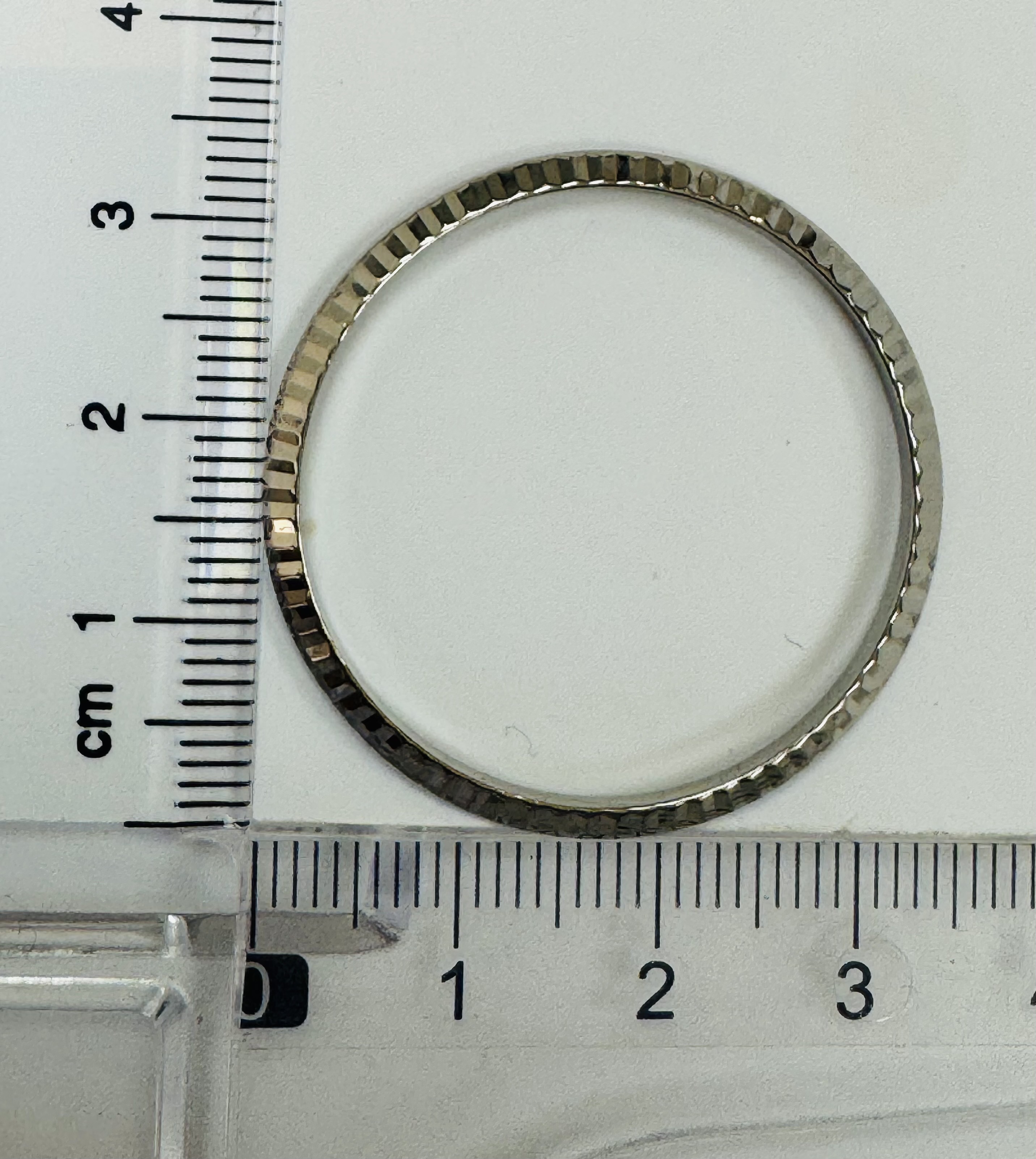 Factory Rolex fluted solid 18K white gold bezel for 36 mm, good condition. thumbnail 2