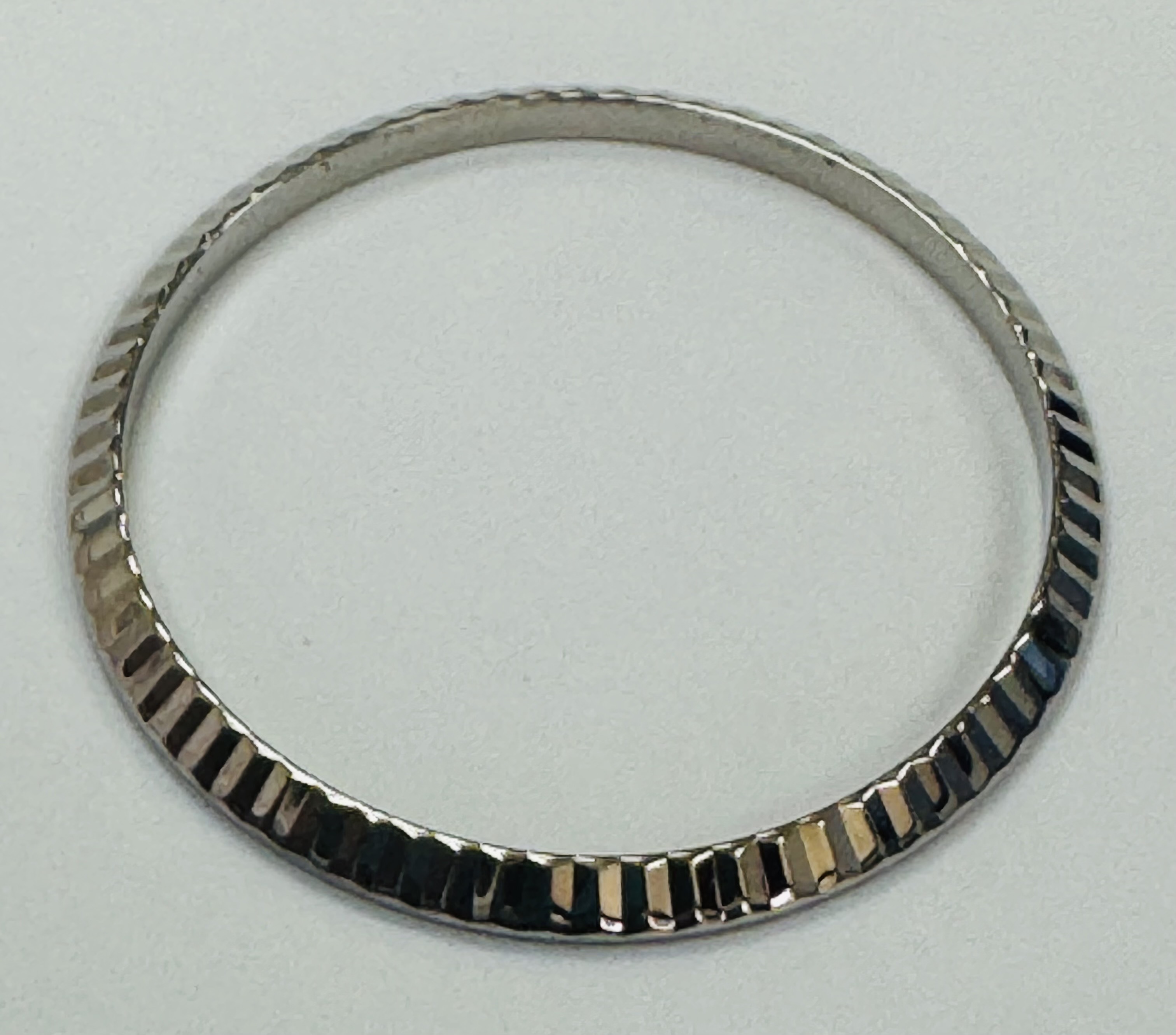 Factory Rolex fluted solid 18K white gold bezel for 36 mm, good condition. thumbnail 1